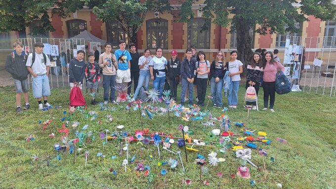 Autour des fleurs upcyclées réalisées par nos homologues du départememt